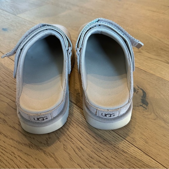 UGG Goldenstar Clogs in Sand - Picture 5 of 9